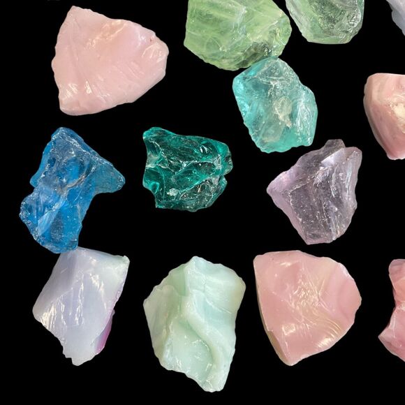 Art Glass Cullet Glowing Manganese Uranium Glass Bulk Assortment 2.5 LBS #5GA4 - Picture 6 of 9